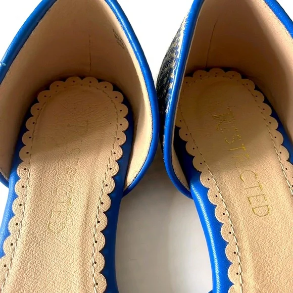 Elegant Restricted Blue Floral and Cream Women's Loafers Flats - Picture 5 of 12